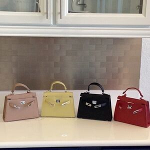 Elegant Cream Handbag